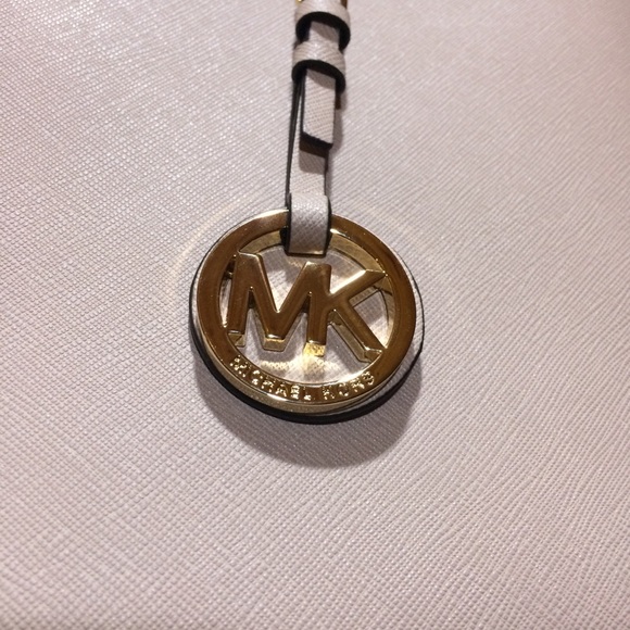 MICHAEL KORS Large Jet Set Travel Tote - Picture 6 of 6